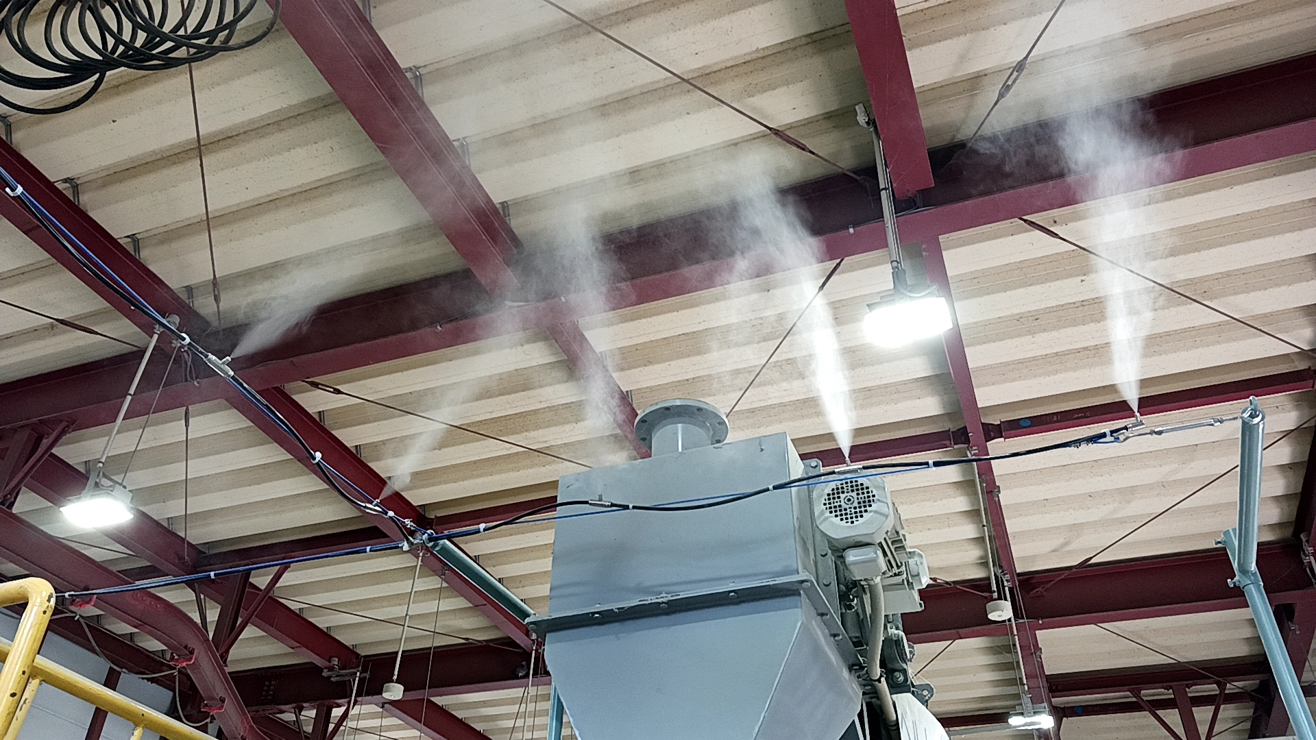 【粉塵防止散水】工場内の防塵対策